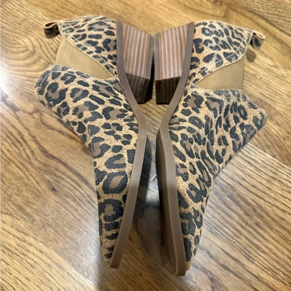 Lucky Brand Leopard Print Ankle Booties size 9.5 - Picture 6 of 9